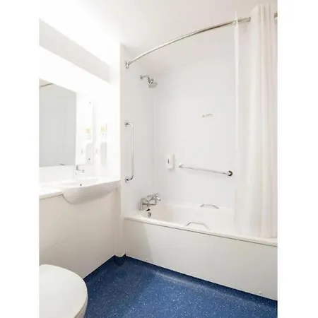 Hotel Travelodge A1 Southbound 3*