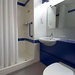 Travelodge A1 Southbound 3*
