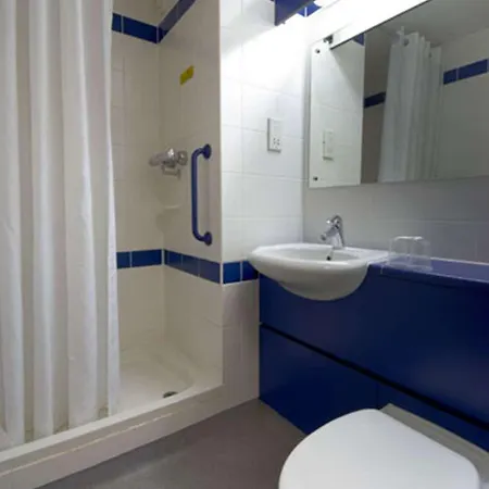 Travelodge A1 Southbound 3*