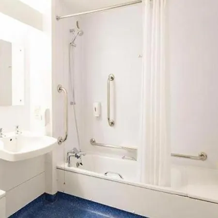 Travelodge A1 Southbound 3*