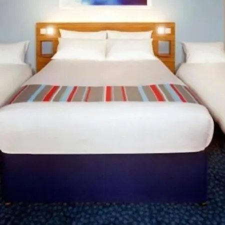 Travelodge A1 Southbound Hotel 3*