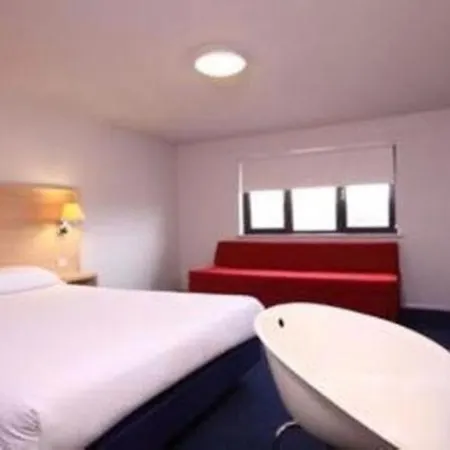 Travelodge A1 Southbound فندق سكوتش كورنر